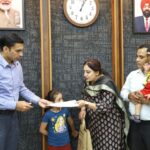 शिक्षिका से अन्याय पर डीएम ने लिया संज्ञान, रातों-रात जारी किया वेतन