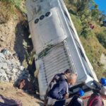 भारत दर्शन यात्रा पर आए तीर्थयात्रियों की बस दुर्घटनाग्रस्त, 05 की मौत