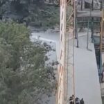 रोमांच पड़ा महंगा, बंजी जंपिंग के दौरान नीचे गिरा युवक, वीडियो वायरल