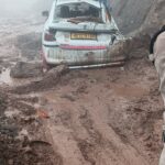 सतपुली-पौड़ी मार्ग पर इनोवा पर टूटा ‘पहाड़’, SDRF ने छह जिंदगियों को बचाया