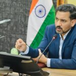 सड़क सुरक्षा पर डीएम का बड़ा एक्शन, ब्लैक स्पॉट होंगे सुरक्षित; हर माह होगी समीक्षा