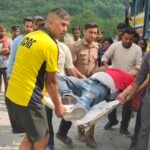 सहस्त्रधारा में गहरी खाई में गिरी कार, महिला सहित तीन घायल, SDRF ने किया रेस्क्यू